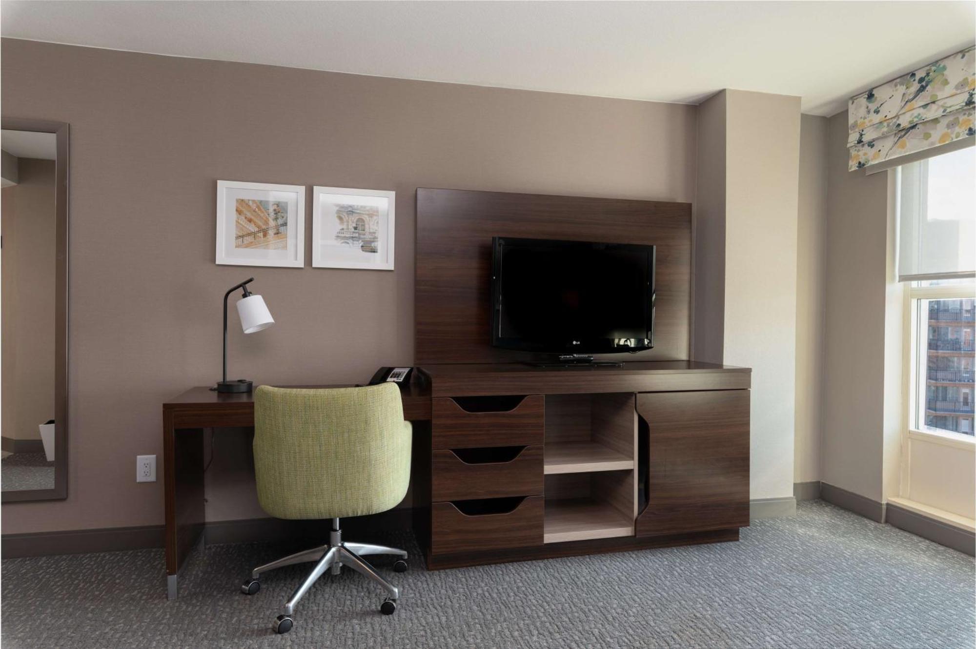 Hampton Inn & Suites Arlington Crystal City Dca Extérieur photo